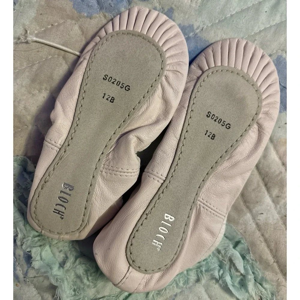 NEW Bloch Dancewear Girls White‎ Genuine Leather Ballet Slippers, Size 12